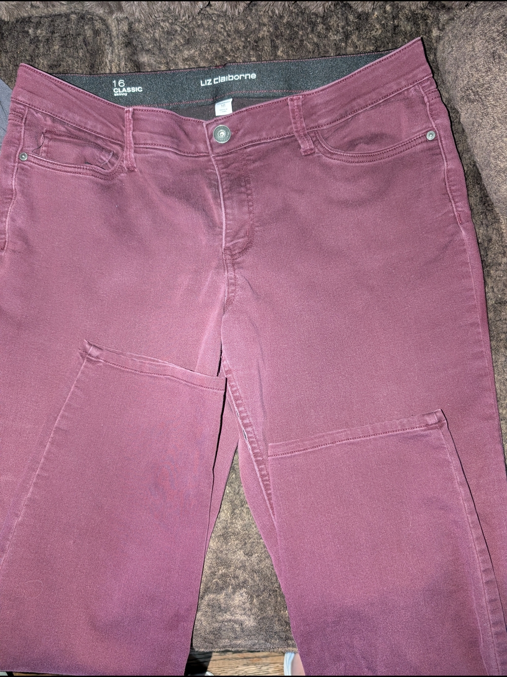 Liz Claiborne Straight Leg Jeans in Plum
